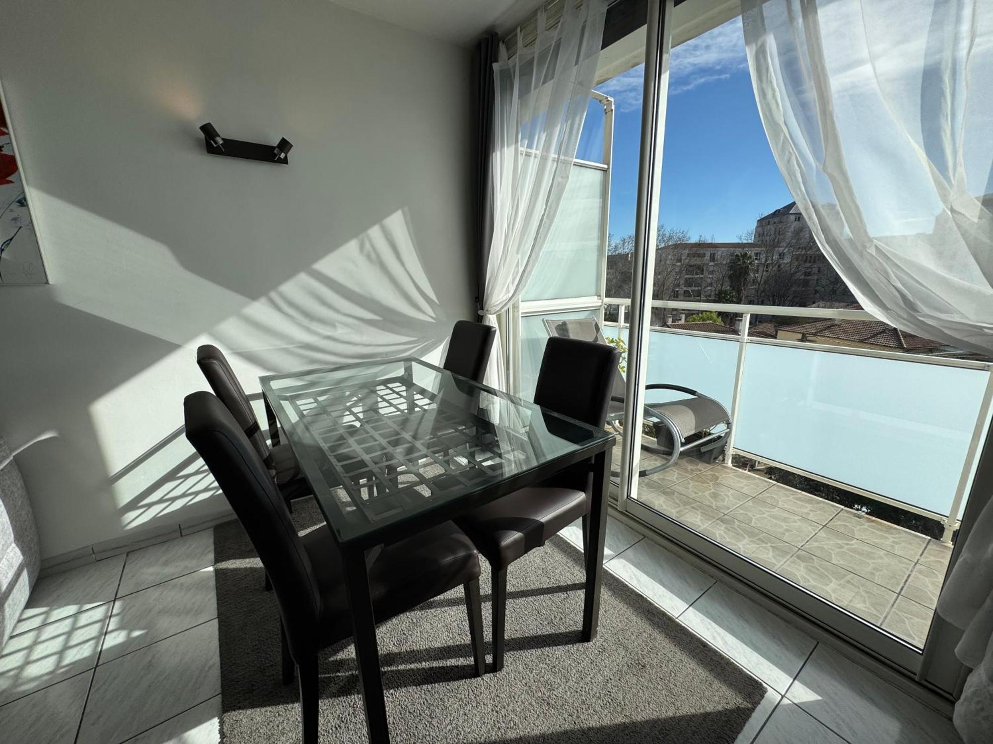 Appartement Port Marianne มงต์เปอลิเยร์ ภายนอก รูปภาพ
